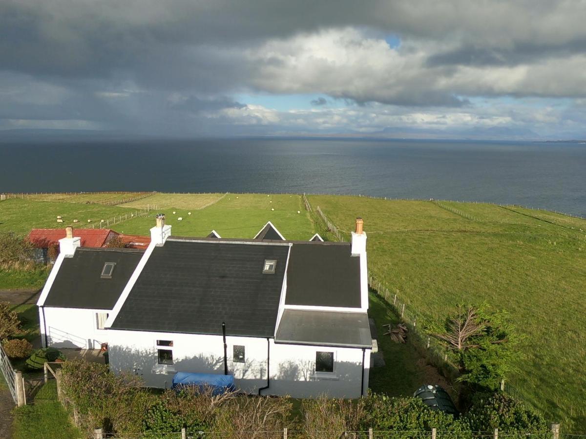 Bed and Breakfast Taigh Rob à Portree Extérieur photo